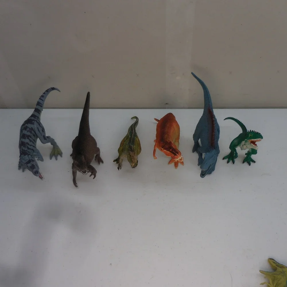 Lot of 6 Dinosaur Action Figures Assorted T-Rex Spinosaurus Plastic Toy Figures